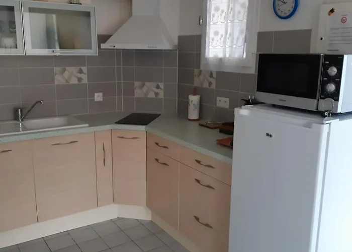 Patio à 200 M De La à Casa vacanze *